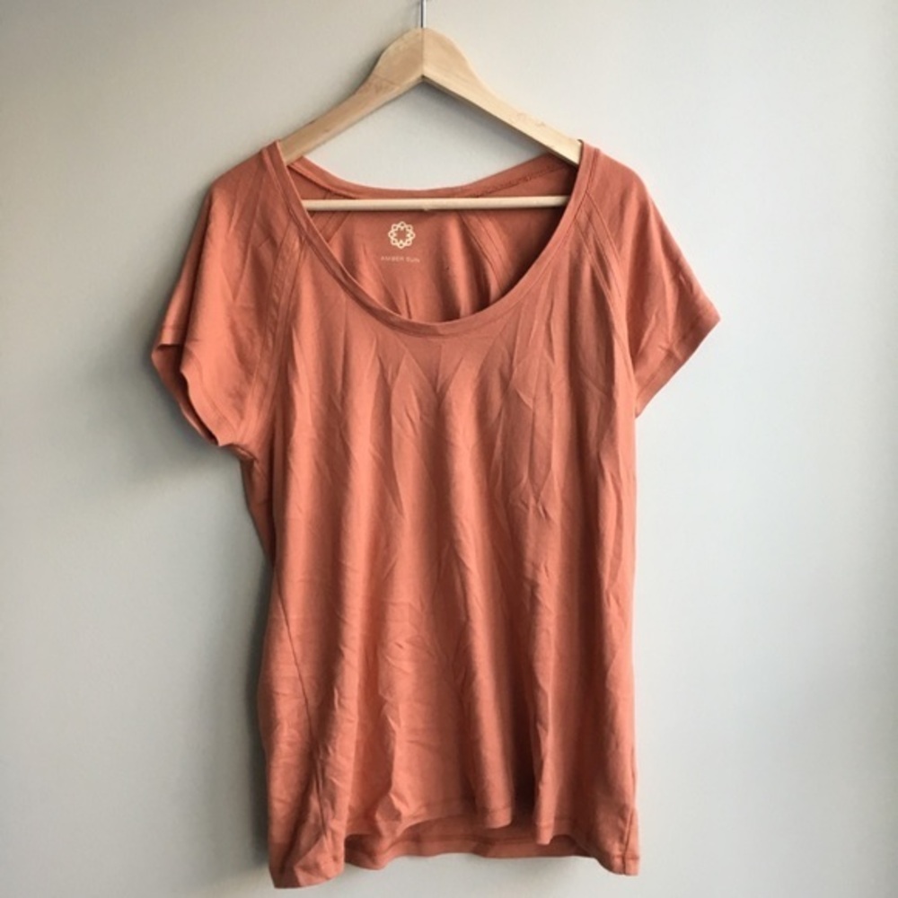 Amber sun short sleeve tee shirt top crewneck